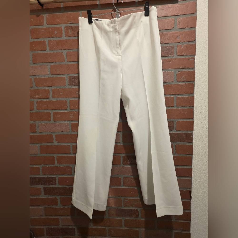 Tabots Pants 10                       Bin25